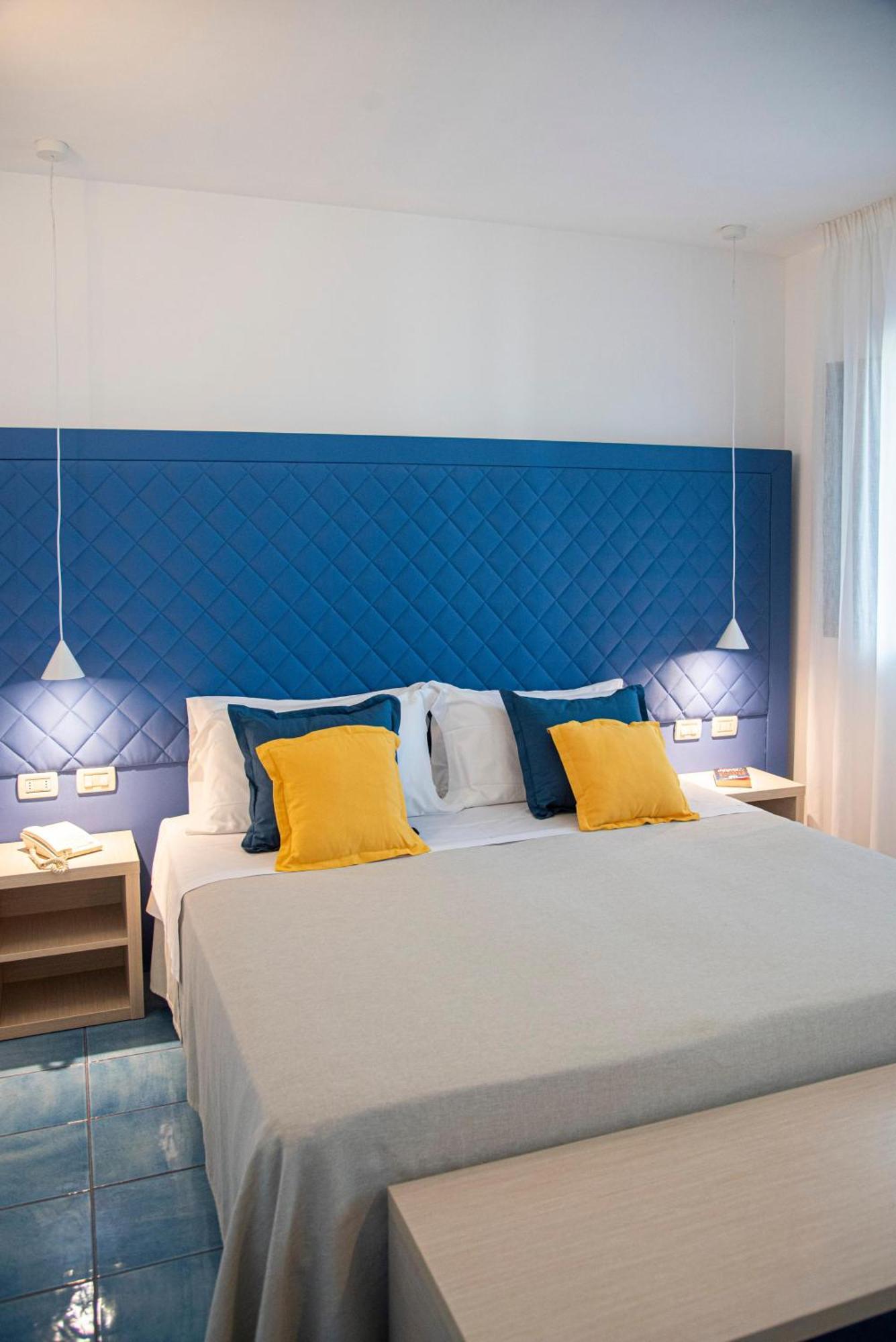 Pietrablu Resort & Spa - Cdshotels Полиньяно-а-Маре Экстерьер фото