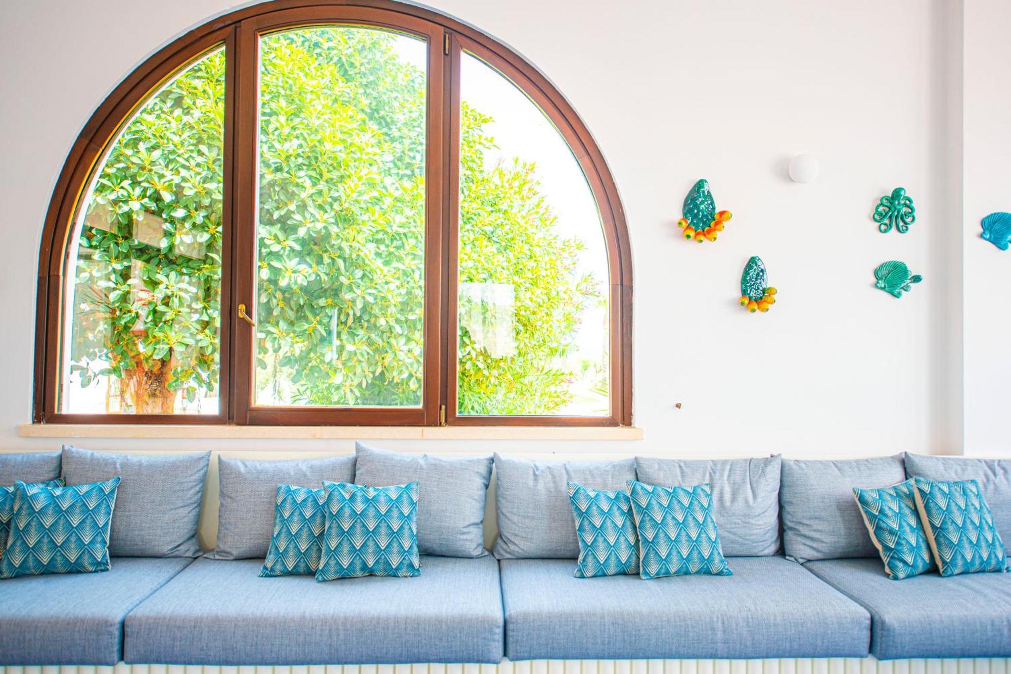 Pietrablu Resort & Spa - Cdshotels Полиньяно-а-Маре Экстерьер фото